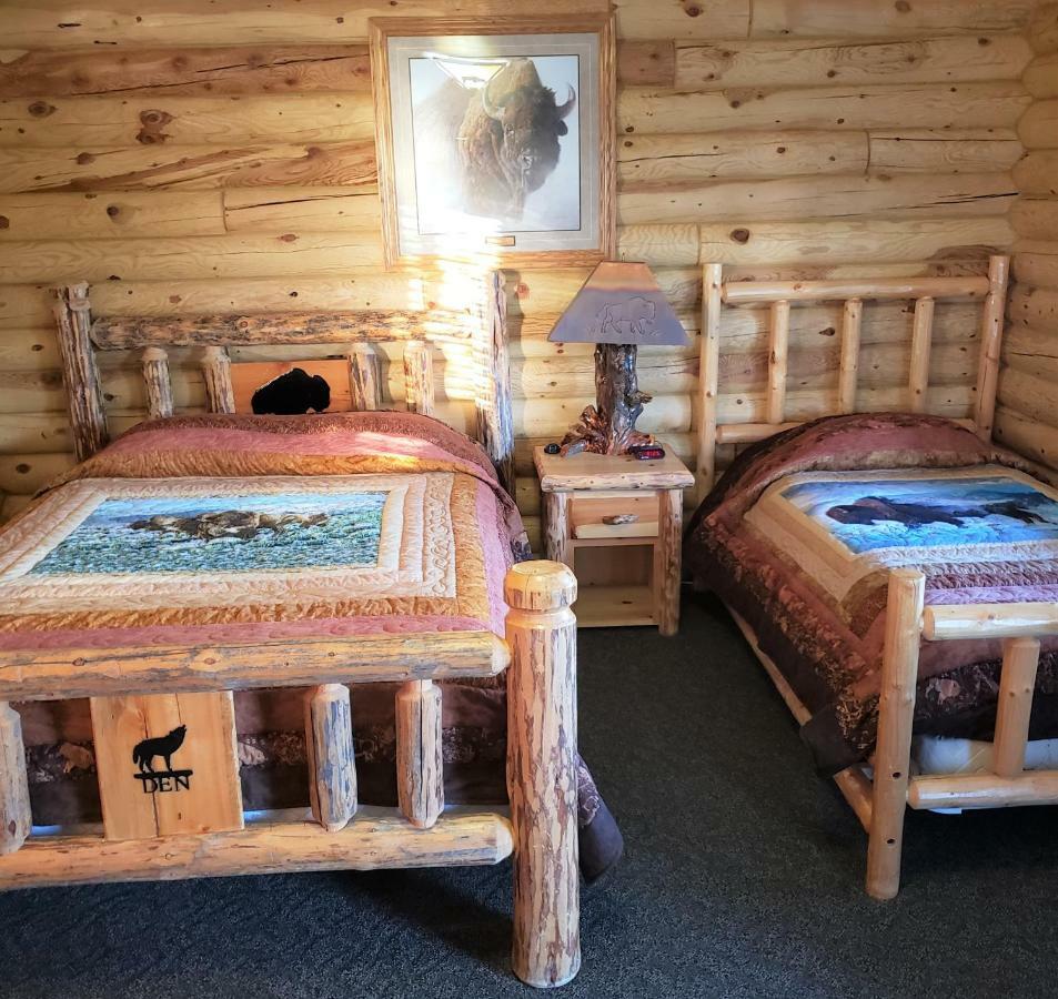 Wolf Den Log And Rv Park Thayne